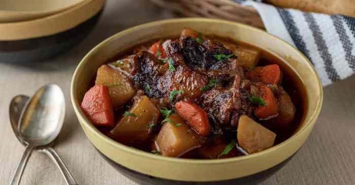 Oxtail recipe slow cooker food butter soul beans recipes bean cooking oxtails jamaican stew beef crockpot ox tail southern dishes